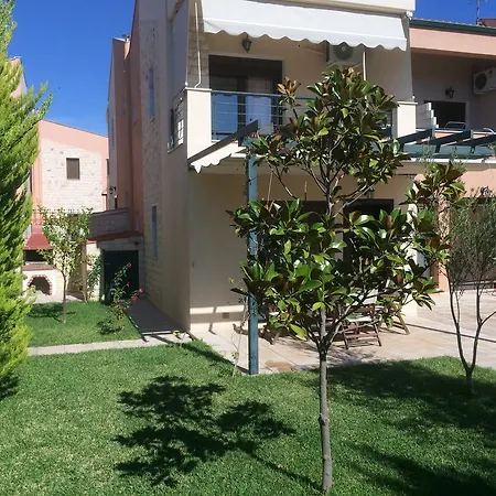 Maria 2 מלון דירות