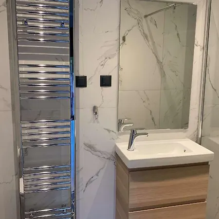 Maria 2 מלון דירות 3*